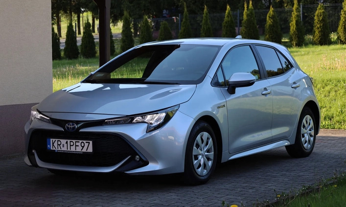 Toyota Corolla cena 79950 przebieg: 74400, rok produkcji 2019 z Rakoniewice małe 742